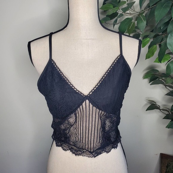 NEW Black V Neck Lace Crop  Cami Top - Picture 5 of 7